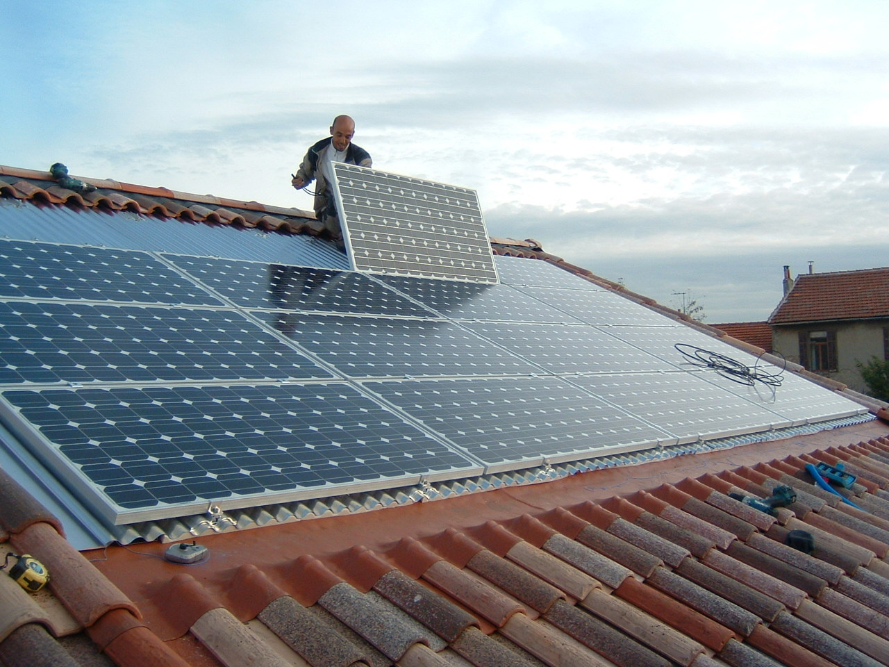 Panneaux solaires thermique et photovoltaïques à Marseille