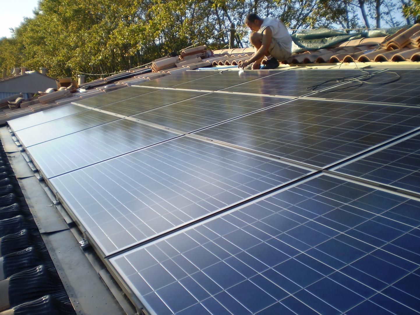 Panneaux solaires photovoltaïques à Pelissanne